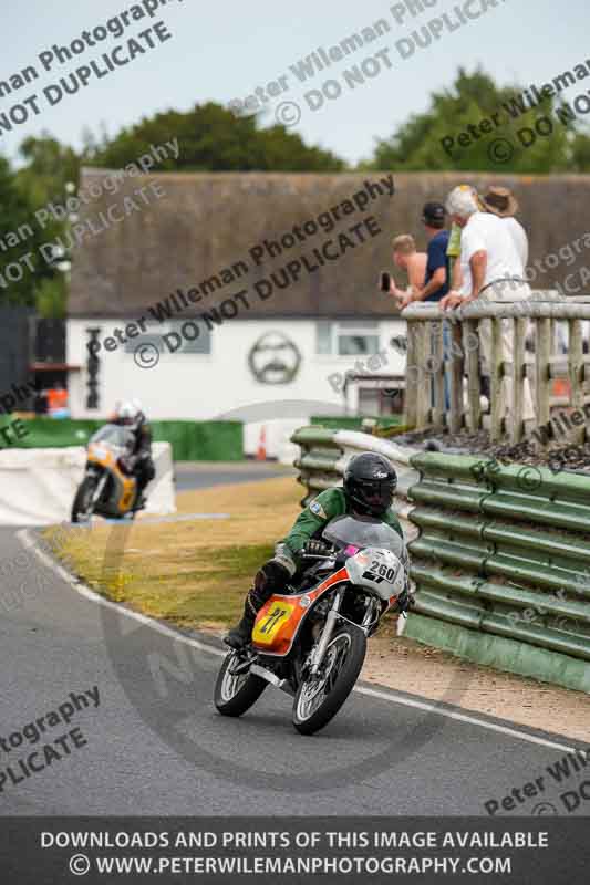 Vintage motorcycle club;eventdigitalimages;mallory park;mallory park trackday photographs;no limits trackdays;peter wileman photography;trackday digital images;trackday photos;vmcc festival 1000 bikes photographs